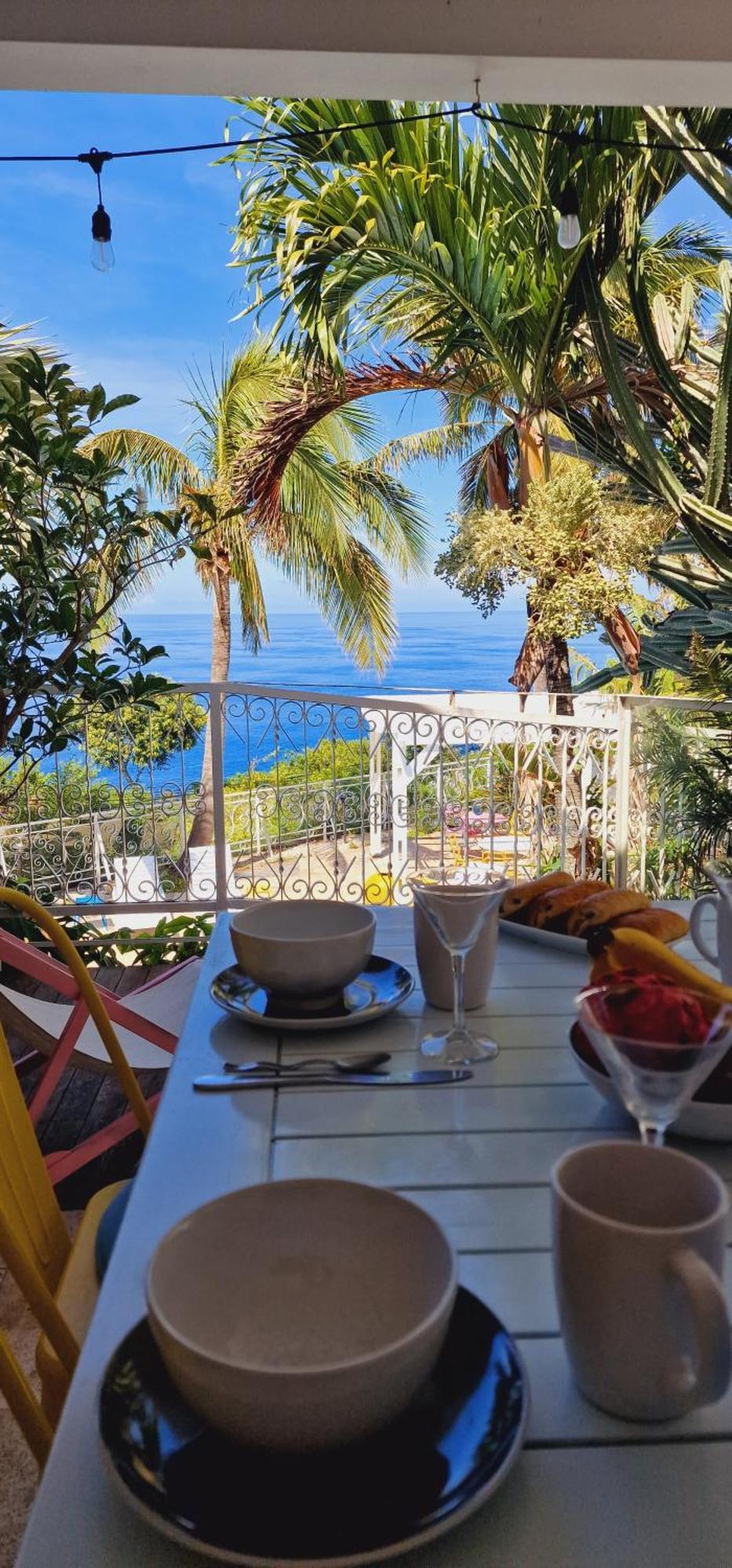 LA BOHEME, résidence de 5 appartements avec piscine, vue océan, Petite Ile Exterior foto