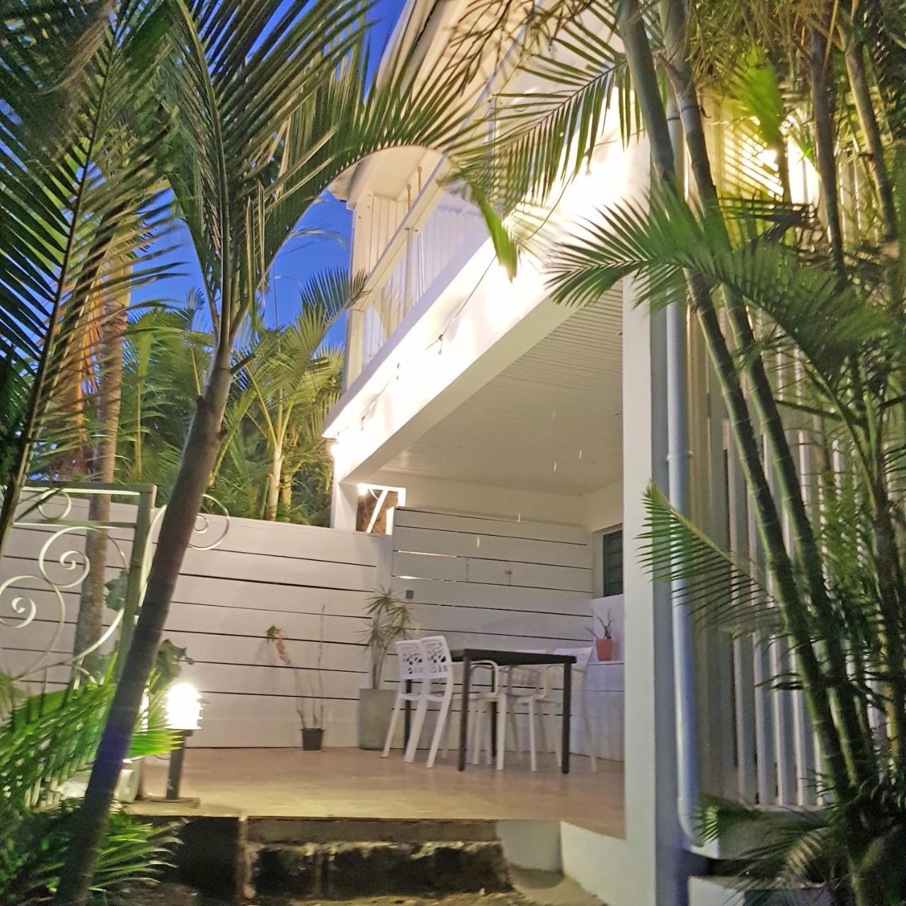LA BOHEME, résidence de 5 appartements avec piscine, vue océan, Petite Ile Exterior foto