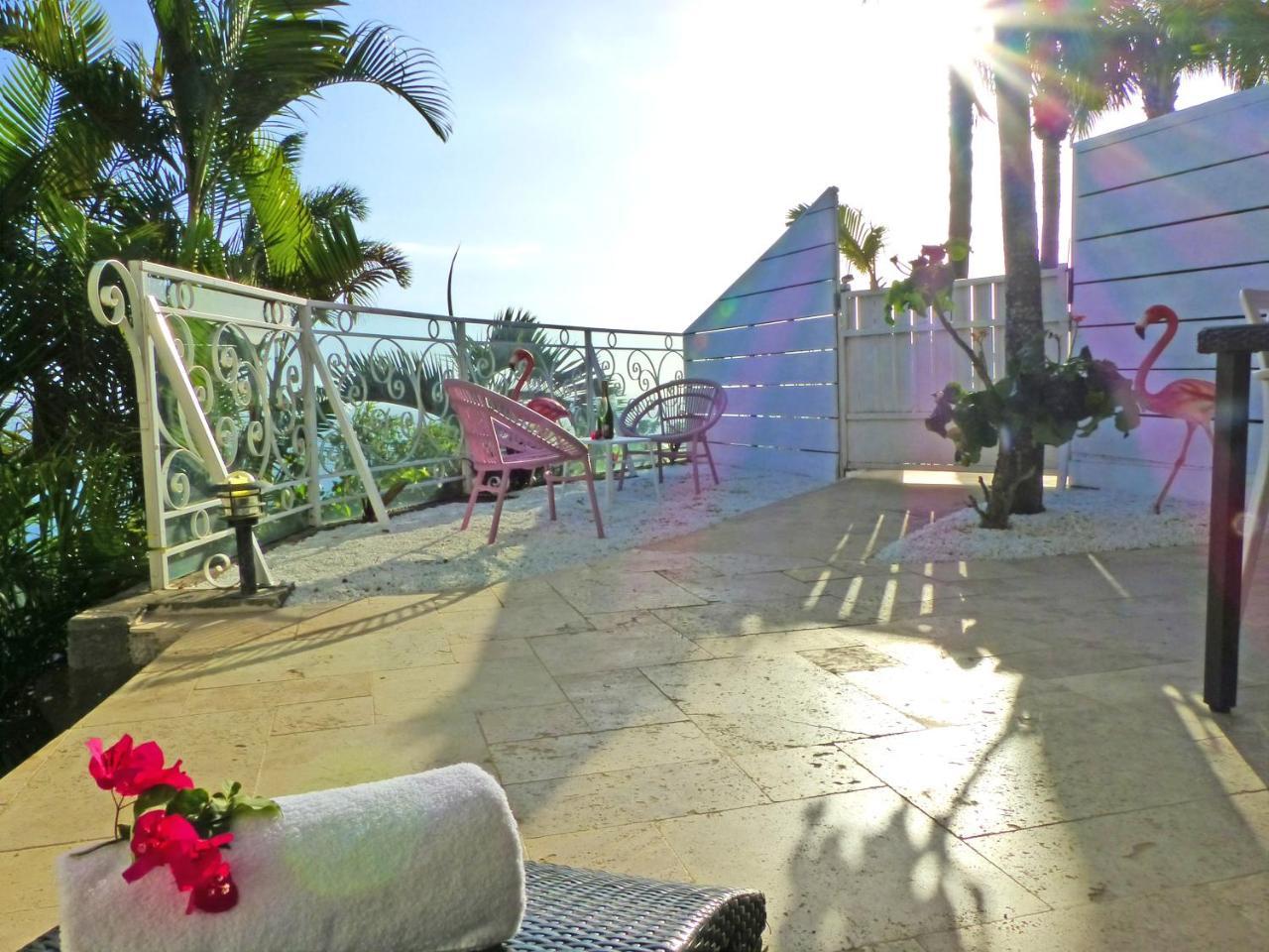 LA BOHEME, résidence de 5 appartements avec piscine, vue océan, Petite Ile Exterior foto