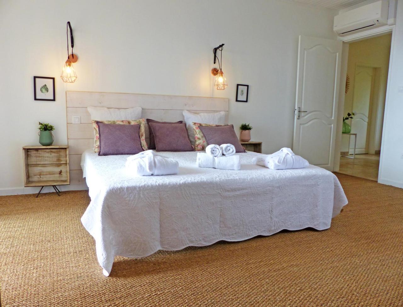 LA BOHEME, résidence de 5 appartements avec piscine, vue océan, Petite Ile Exterior foto