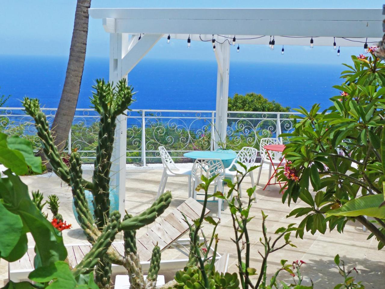 LA BOHEME, résidence de 5 appartements avec piscine, vue océan, Petite Ile Exterior foto