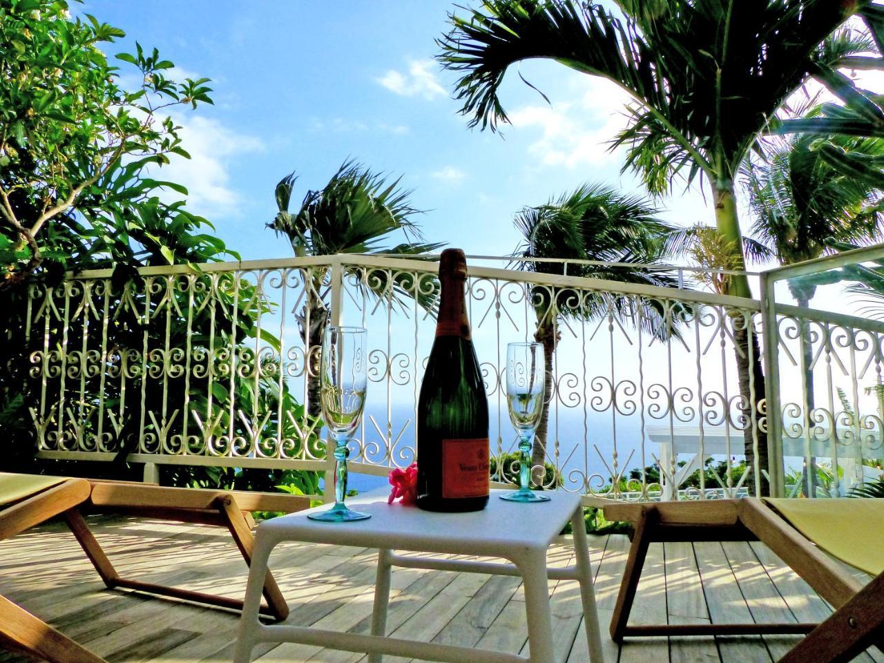 LA BOHEME, résidence de 5 appartements avec piscine, vue océan, Petite Ile Exterior foto
