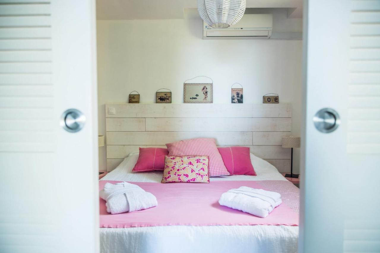 LA BOHEME, résidence de 5 appartements avec piscine, vue océan, Petite Ile Exterior foto